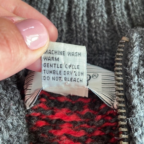 Vintage Red/Black Plaid Wool 1/4 Zip Sweater size medium - Picture 4 of 7